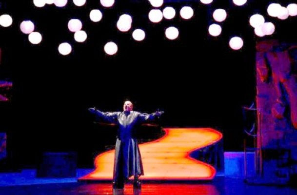 Patru tenori ai României vor încânta spectatorii Teatrului 
